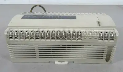 USED Schneider Auomation S.A. TSX Nano