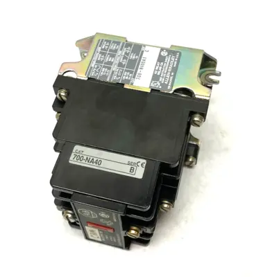 USED ALLEN-BRADLEY SER. C CONTROL RELAY W/ 700-NA40 SER. B RELAY