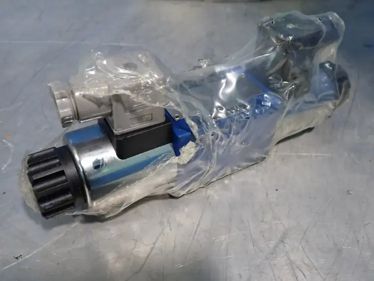 Used HUADE 4WE6E61B Valves/Fittings | HGR 24 #732878