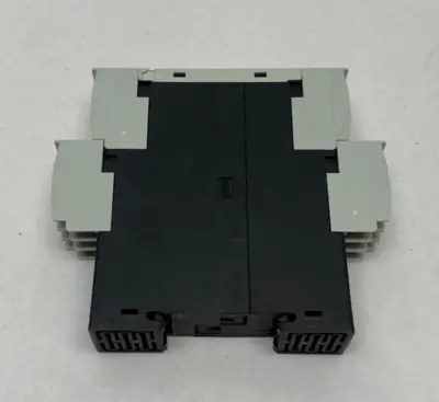 USED SIEMENS DIGITAL MONITORING RELAY 12-POL FOR 3-PHASE