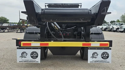 New | in-Stock 2027 MACK MD7 Rolloff Trucks Texas US | Roll Off Truck World #1491899