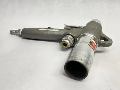 USED GUARDAIR FLEXIBLE HANDHELD VACUUM KIT