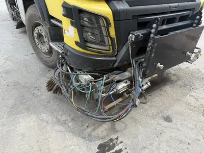 USED VOLVO CLEANING TRUCK