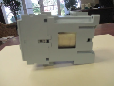 USED Allen-Bradley 100-C09Z*10 Ser A