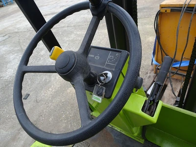USED CLARK 1,5 TON