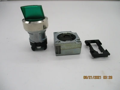 New SY-000185 3-position, green Illuminated Selector Switch