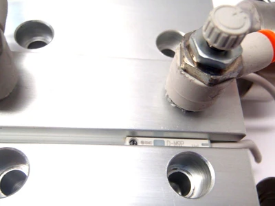 Used PHD GUIDE CYLINDER 5" STROKE/ SENSOR Sensors | Maverick Industrial Sales #1109816