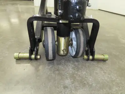 Uline H-5442 Manual Narrow Pallet Lifter 3000lb Jack 46" Long 31" Lift Height