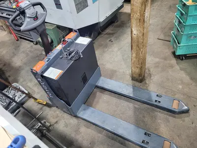 2013 TOYOTA 8HBW23 Forklifts | MD Equipment Services LLC (4)