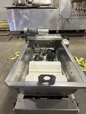 KIBBLING TROUGH/CONVEYOR