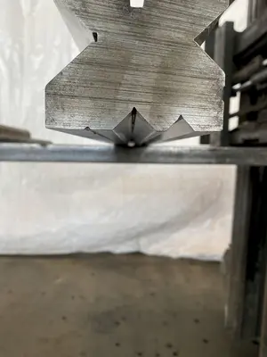 5'7"(67") PRESS BRAKE BOTTOM 90 DEGREE FOUR-WAY DIE. STOCK # 0309421