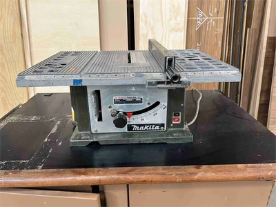 Used MAKITA 2708 Woodworking Table Saws California US | MachineryMax #1762865