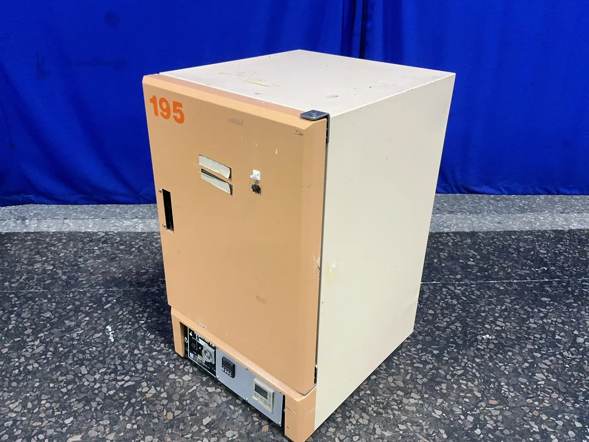 Used LABLINE INSTRUMENTS 3490M Heat Treating Units Ohio US | HGR 24 #1325235