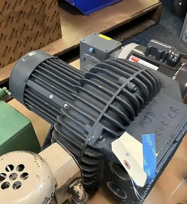 USED RIETSCHLE SKG-245-20.3