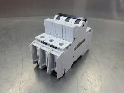 Cutler-Hammer WMTD3040 40A 240VAC Circuit Breaker. 4G