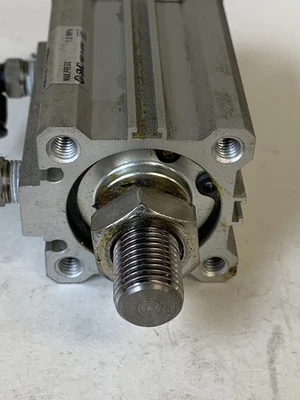 USED SMC CQ2D32-40DCM