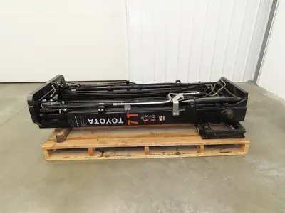 Toyota 8FBE15U Forklift Mast 189" 3-Stage Tilt Class II 2500lbs Capacity