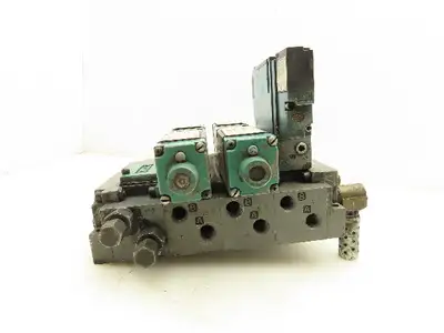 Numatics/Mac 081SS400M000061 Pneumatic Manifold 3 Solenoid Valve 24VDC