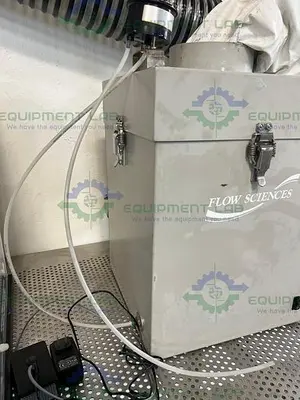 USED FLOW SCIENCES FS2020BKGVA 4' VENTED BALANCE SAFETY ENCLOSURE W/ FS-410-SS MOTOR