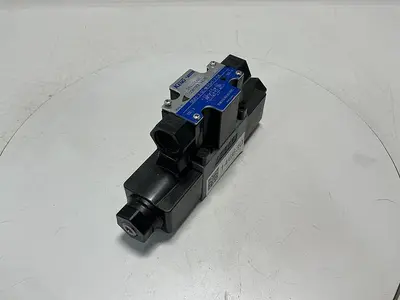 USED TOKYO KEIKI DG4V-3-0C-M-P2-T-7-54