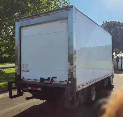 Used 2018 ISUZU NPR XD Reefer Trucks Florida US | Truck and Van Outlet #1509182