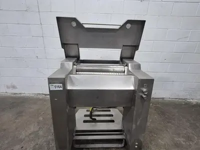 USED 2004 MAJA EVM 4006