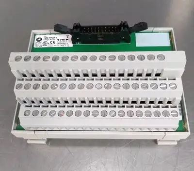 Allen Bradley 1492-IFM20F-3 / B Interface Module Loc3C22
