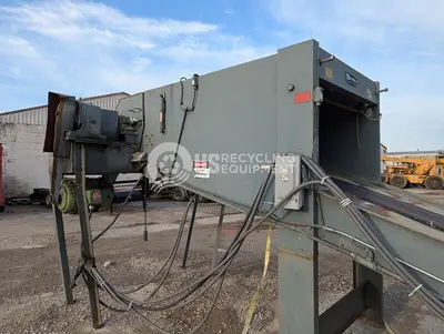USED MAREN OCC SHREDDER WITH PINCH CONVEYOR