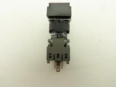 Fuji Electric Illuminated Pushbutton Switch White Momentary 15mm 250V Lot of 3