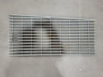 Angled Grating