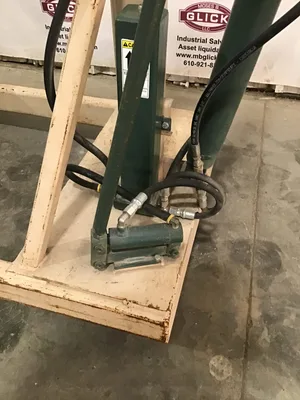 Beech B-10000W Reverse Boom Hoist Crane 1615-lb Lift Counterweighted