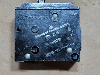 Used CANADIAN GENERAL ELECTRIC TQL2140 Switchgears British Columbia CA | Lenmark #835673