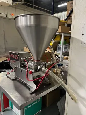 UNIFILLER Elf 400 Piston Depositors | Envoy Equipment LLC (3)