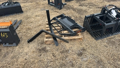 Mini Skid Steer Pallet Fork Frame	Landhonor	2025	Unused	MPF-11-2000G