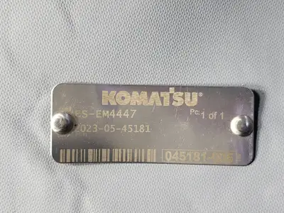 NEW KOMATSU EM4447