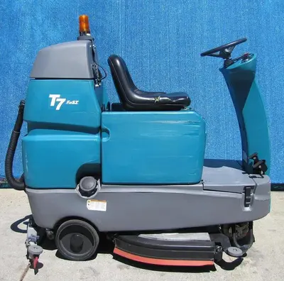 USED TENNANT T7