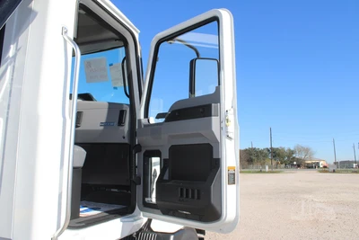 New | in-Stock 2027 MACK MD7 Rolloff Trucks Texas US | Roll Off Truck World #1491884