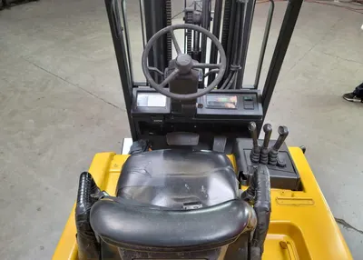 USED 2001 YALE ERC060RGN48TE098