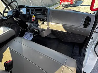 Used 2016 FREIGHTLINER M2 106 Tractors & Trailers Florida US | Truck and Van Outlet #1506256