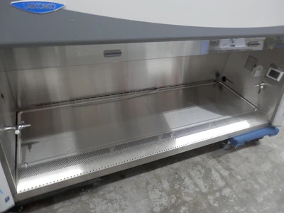 Used LABCONCO _UNKNOWN_ Biosafety Cabinets California US | Biotech Equipment Sales #1464673