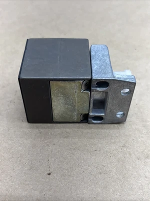 NEW Turck Bi20u-ca40-ap6x2-h1141