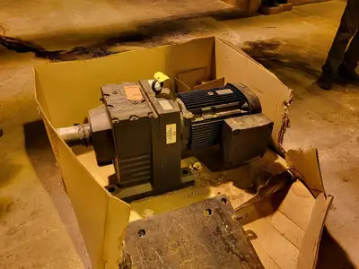 New | in-Stock SEW-EURODRIVE R137DRE180M4/RI Motors (misc) British Columbia CA | Lenmark #246782