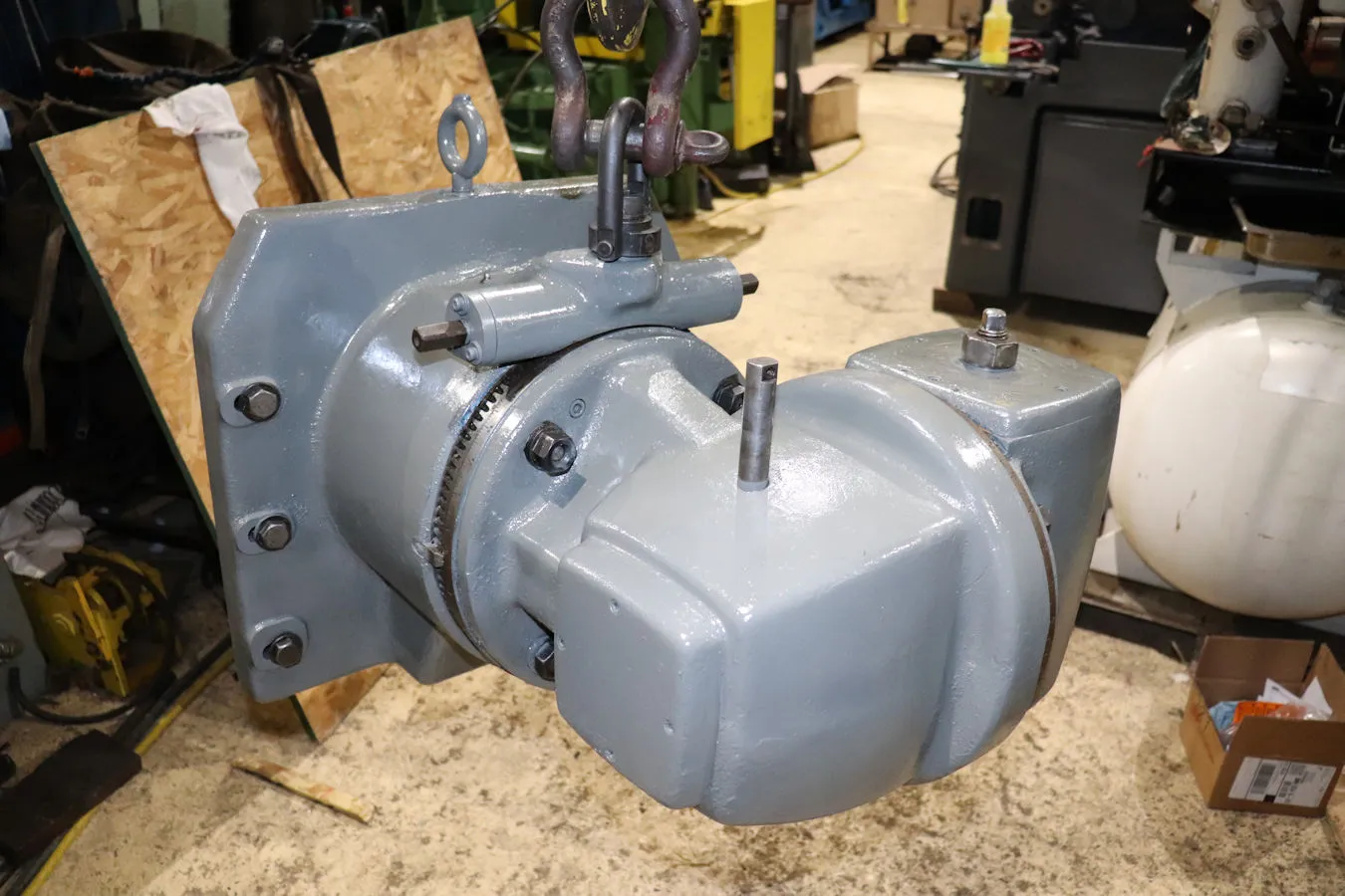 Kearney & Trecker TF20 Universal Vertical Head