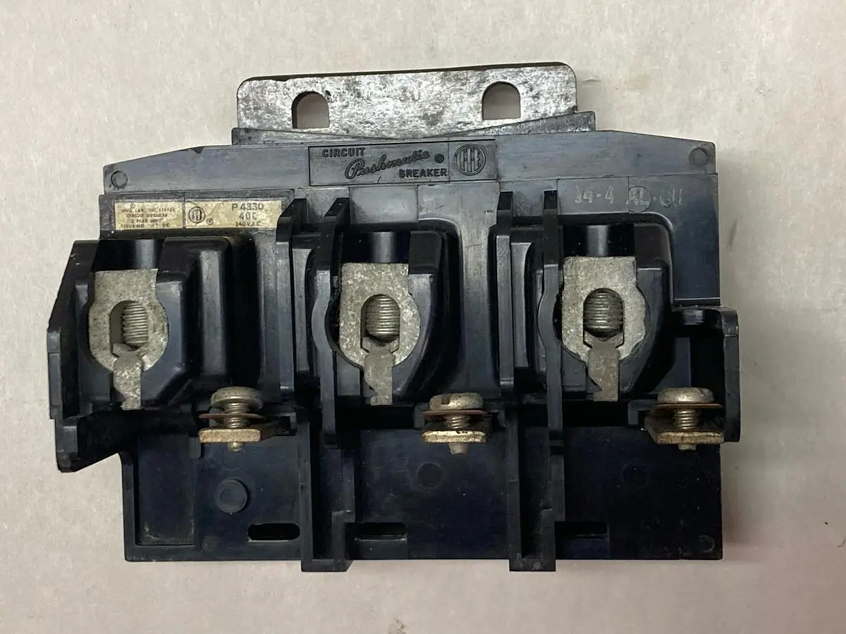 Used ITE P4330 40C Circuit Breakers | Surplus Asset Holdings #1189374