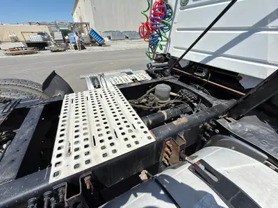 Used 2011 VOLVO VNL64T300 Conventional trucks California US | Ben Kaplan Equipment #1250886