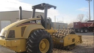 USED 2012 Caterpillar CP-563E