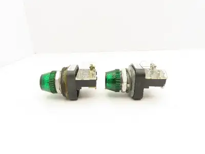 Allen Bradley 800T-QH24G Green Pilot Light 30mm Lot of 2