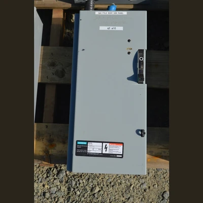 Siemens 100 Amp Fusible Disconnect