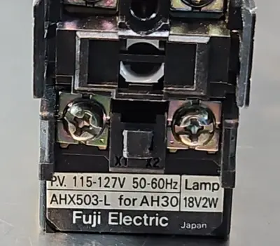 FUJI Electric AH30-L-R11L3 Command Switch. Loc4B-26