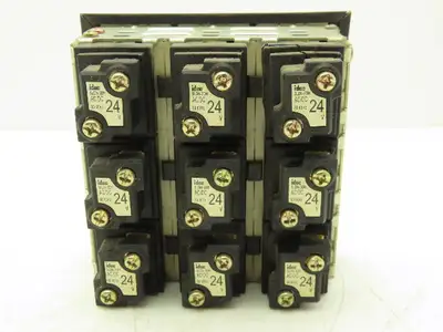 IDEC SLC 30N Annunciator 9-Position 3x3 Layout Lighted Indicator Panel